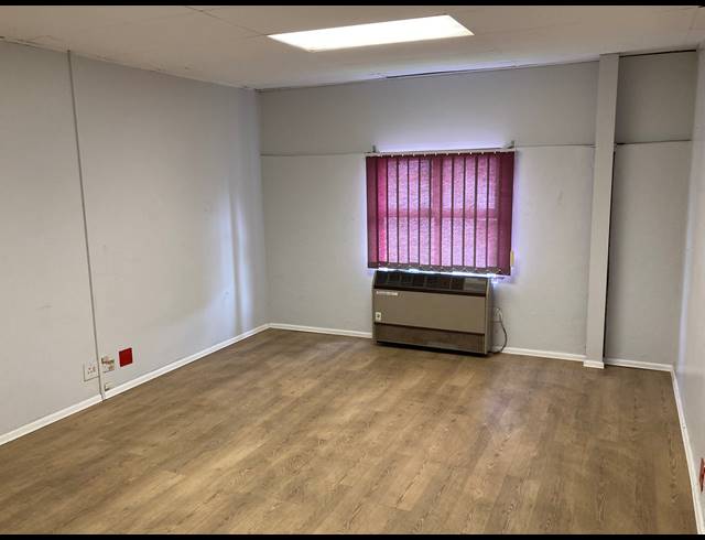 1,010M² WAREHOUSE TO LET IN MAXMEAD